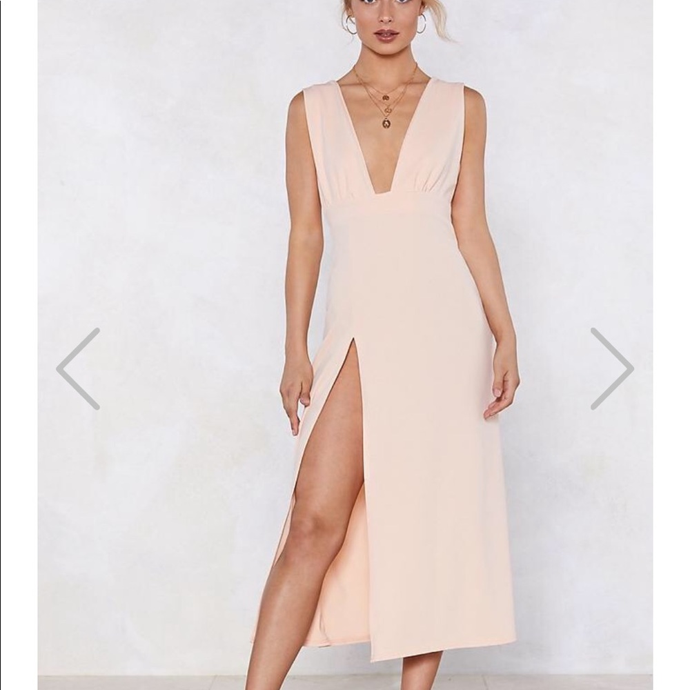Nasty gal deep on dancing midi dress